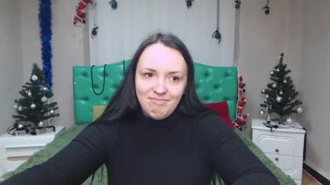 IsabelBlackberry online show from 12.27.24