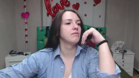 IsabelBlackberry online show from 10.17.25