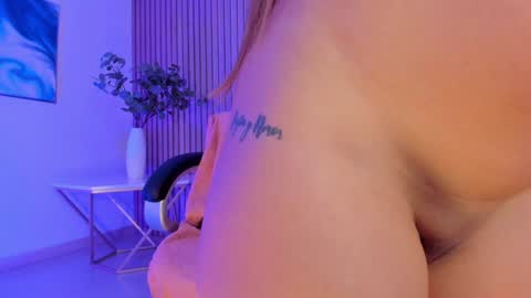 Isabel Bornner online show from 02.01.25