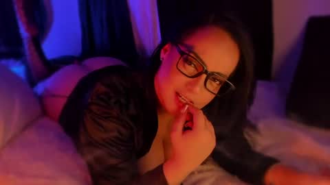 Snapshot of isabelitha chatting on 07.11.26 isabella online show from 07.11.26