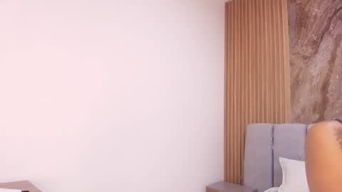 Snapshot of isabell_golden chatting on 01.14.26 Isa online show from 01.14.26