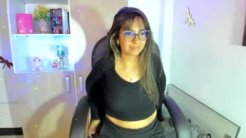 Isabella22 1 online show from 02.20.25