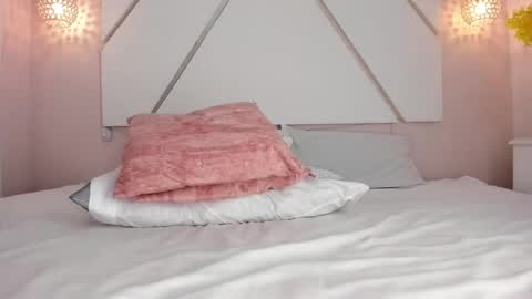 Isa  online show from 04.16.26