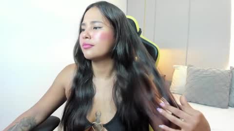 Isabel florez online show from 04.02.26