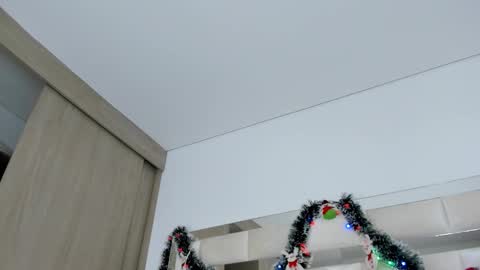 isabella_gomez11 online show from 12.18.24