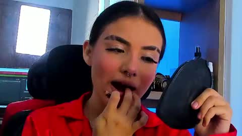 ISABELLA online show from 06.18.26