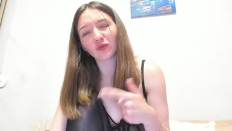 Isabella Noir online show from 06.03.26