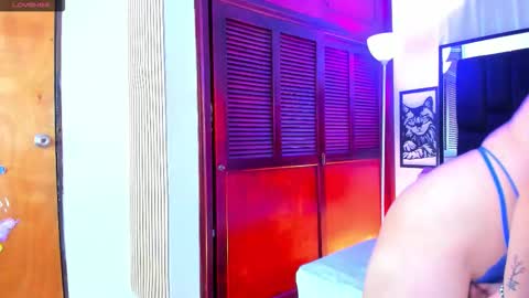 Isabella Your Queen  online show from 02.10.26