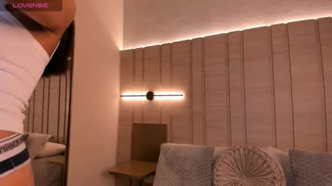 Snapshot of isabella_roberts13 chatting on 09.11.25 isa online show from 09.11.25