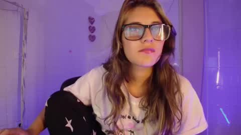 Isabella Rros online show from 10.21.25