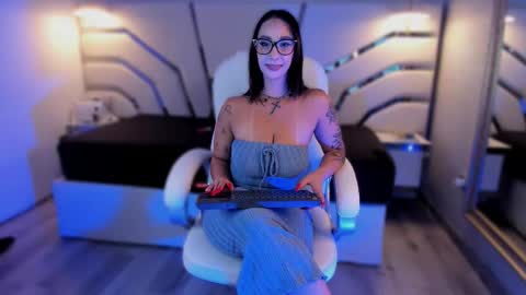 Isa  online show from 01.10.26