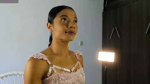 Isabella online show from 02.20.26