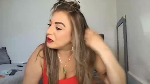 Snapshot of isabellaagarcia chatting on 04.25.26 Isabella online show from 04.25.26