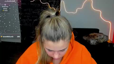 isabellabler online show from 11.18.25