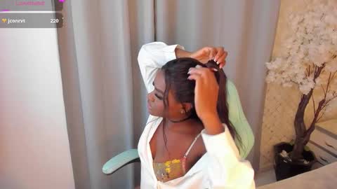    v online show from 11.28.25