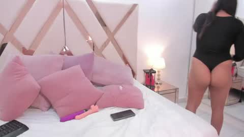Snapshot of isabellaivyy chatting on 06.25.26 Isabella online show from 06.25.26