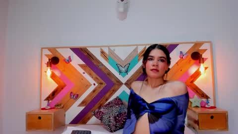 Snapshot of isabellamarinny chatting on 02.10.25 Isabella online show from 02.10.25