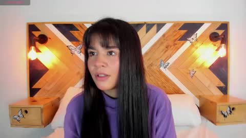 Snapshot of isabellamarinny chatting on 09.11.25 Isabella online show from 09.11.25
