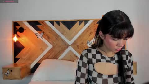 Snapshot of isabellamarinny chatting on 09.15.25 Isabella online show from 09.15.25
