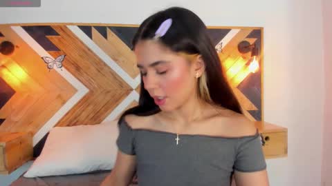 Snapshot of isabellamarinny chatting on 10.08.25 Isabella online show from 10.08.25