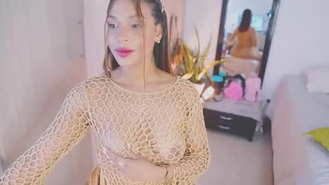 isabella online show from 10.08.25