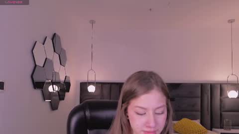 Isabella Moretti online show from 07.19.26