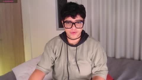 Isabella Mout  online show from 03.14.26