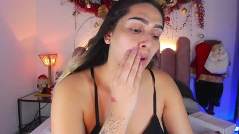  Martina  IG martissmith01 online show from 12.24.24