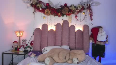  Martina  IG martissmith01 online show from 01.05.25