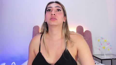  Martina  IG martissmith01 online show from 02.01.25