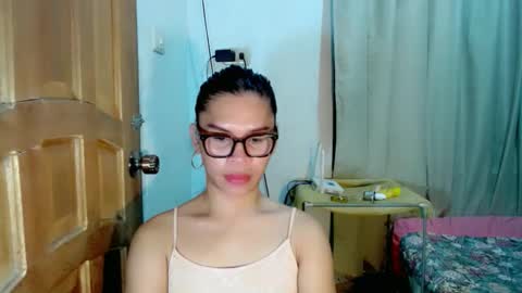 Snapshot of isabelle_amore chatting on 05.13.26 Ysa online show from 05.13.26