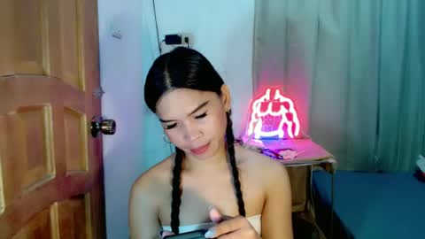 Snapshot of isabelle_amore chatting on 06.27.26 Ysa online show from 06.27.26