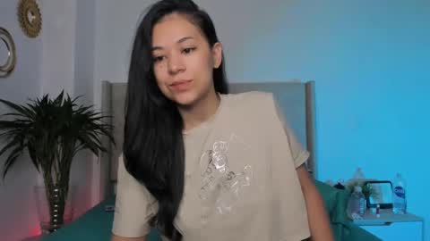 Snapshot of isabellediaz chatting on 02.27.25 Isabelle Diaz online show from 02.27.25