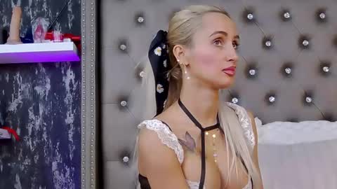 IsabelleEthan online show from 02.22.25