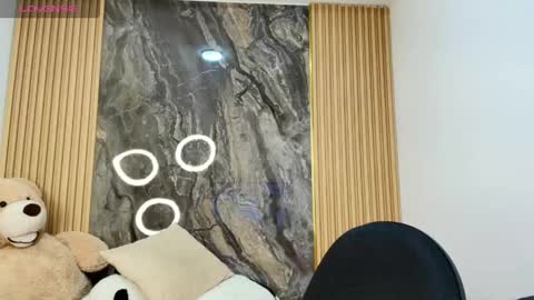 ISADORA online show from 04.18.26