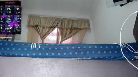 Snapshot of isahot_latin_doll chatting on 06.25.26 isa online show from 06.25.26