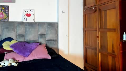 Isabela  online show from 10.31.25