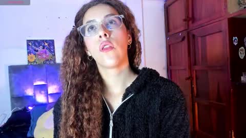 Isabela  online show from 11.07.25