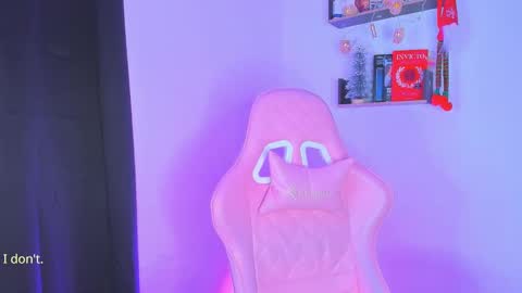 Snapshot of isarhodes_ chatting on 12.14.24 Isa online show from 12.14.24