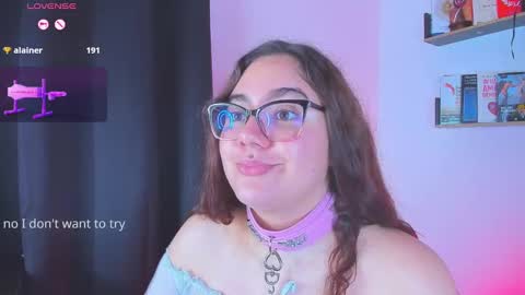 Snapshot of isarhodes_ chatting on 01.03.25 Isa online show from 01.03.25