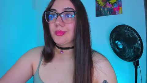 Snapshot of isarhodes_ chatting on 02.16.25 Isa online show from 02.16.25