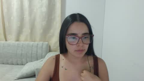 Snapshot of isemma chatting on 04.27.26 Emma online show from 04.27.26