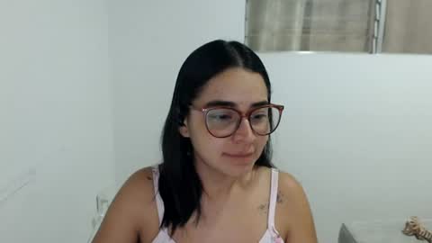 Snapshot of isemma chatting on 06.17.26 Emma online show from 06.17.26