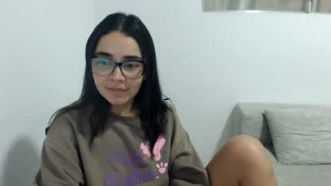 Snapshot of isemma chatting on 07.24.26 Emma online show from 07.24.26