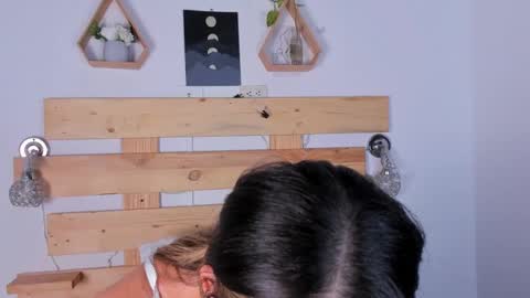 ishabellalopez online show from 01.05.25