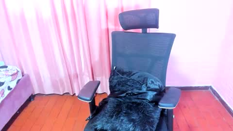 Ishanyfalak online show from 12.21.25