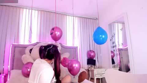 Snapshot of isis__lohan chatting on 10.16.25 Isis lohan online show from 10.16.25