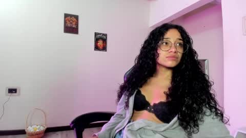 isis_black_ online show from 04.13.26