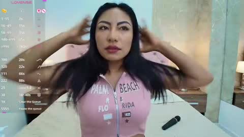 Snapshot of isis_choi chatting on 05.23.26 Isis Choi online show from 05.23.26