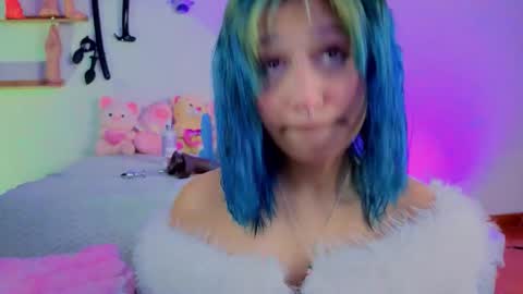 Isisjones18 online show from 03.12.26